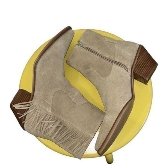 Coconut by Matisse Camel Brown Fringe Suede Ankle Boots(Size 8) - Picture 9 of 11